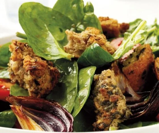 Spinach, Cherry Tomato and Red Onion Salad with Warm Pesto Wholegrain Croutons Recipe