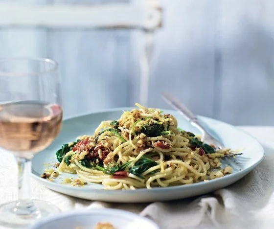 Garlicky Crumbed Spaghetti Recipe