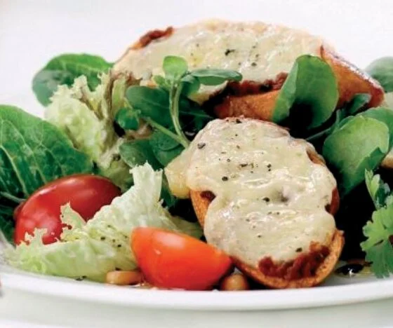 Cheesy Croute Salad Recipe