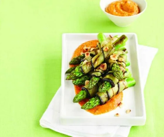 Asparagus Aubergine Wraps with Romesco Sauce Recipe