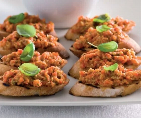 Crostini with Roasted Red Pepper Tapanade Recipe