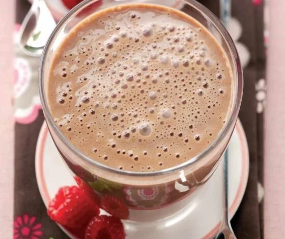 Hot Chocolate & Raspberry Breakfast Shake Recipe