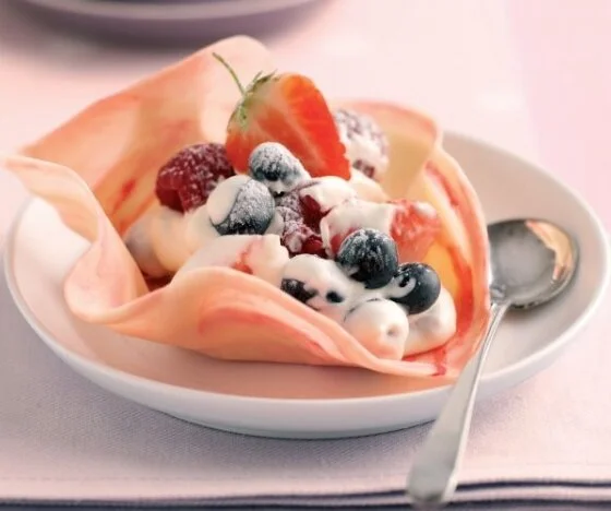 White Chocolate and Mixed Berry Cups Recipe