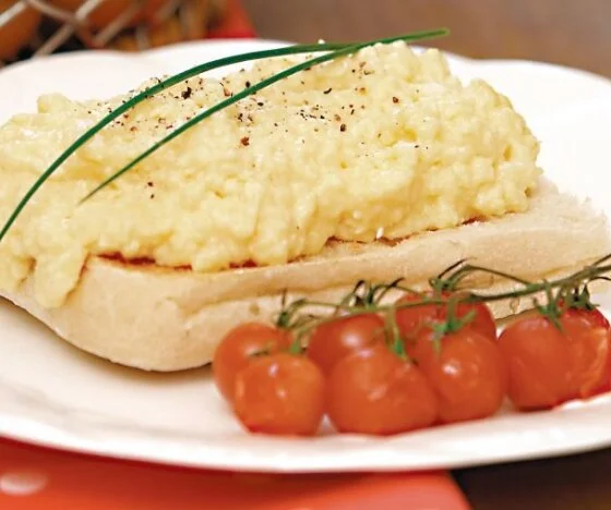Rose Elliot’s Easy Scrambled Eggs Recipe