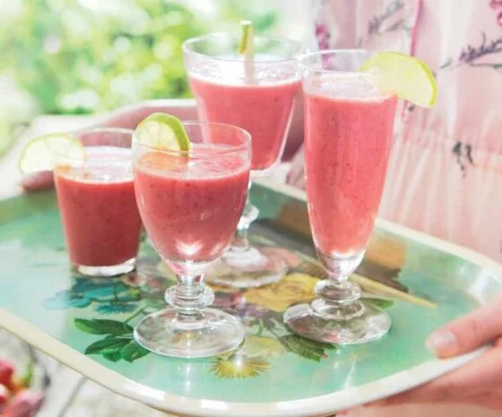 Strawberry Smoothie with Lime Vegetarian Recipes | Cook Vegetarian Magazine