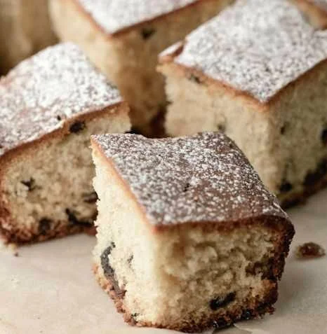 Sunken Mincemeat Cake Recipe: Cook Vegetarian Magazine