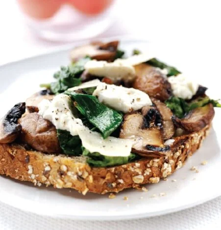 10-minute Mushroom Pizzas Recipe