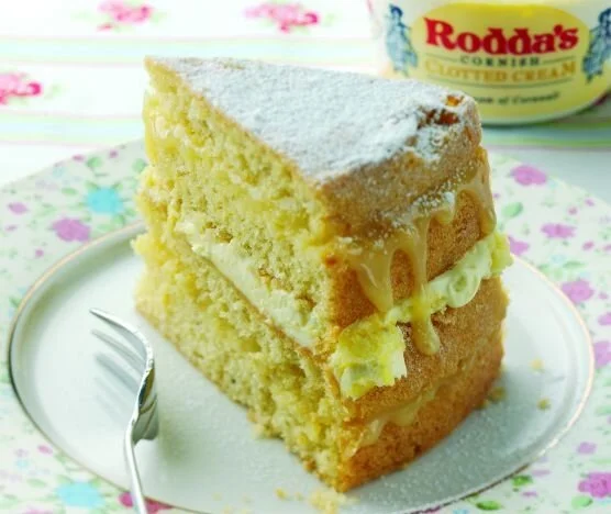 Clotted Cream Filled Lemon Cakes Recipe