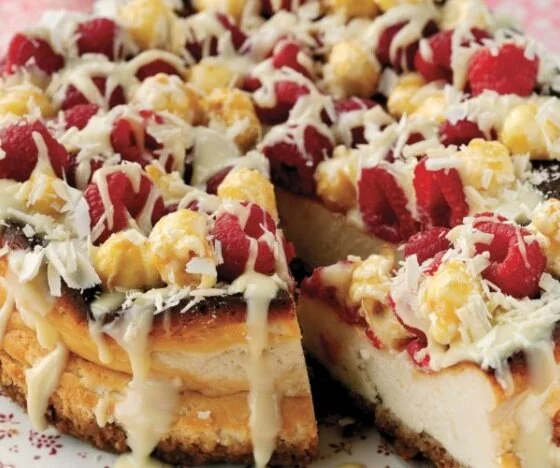 Baked Cheesecake with Raspberries, Popcorn and White Chocolate Sauce Recipe
